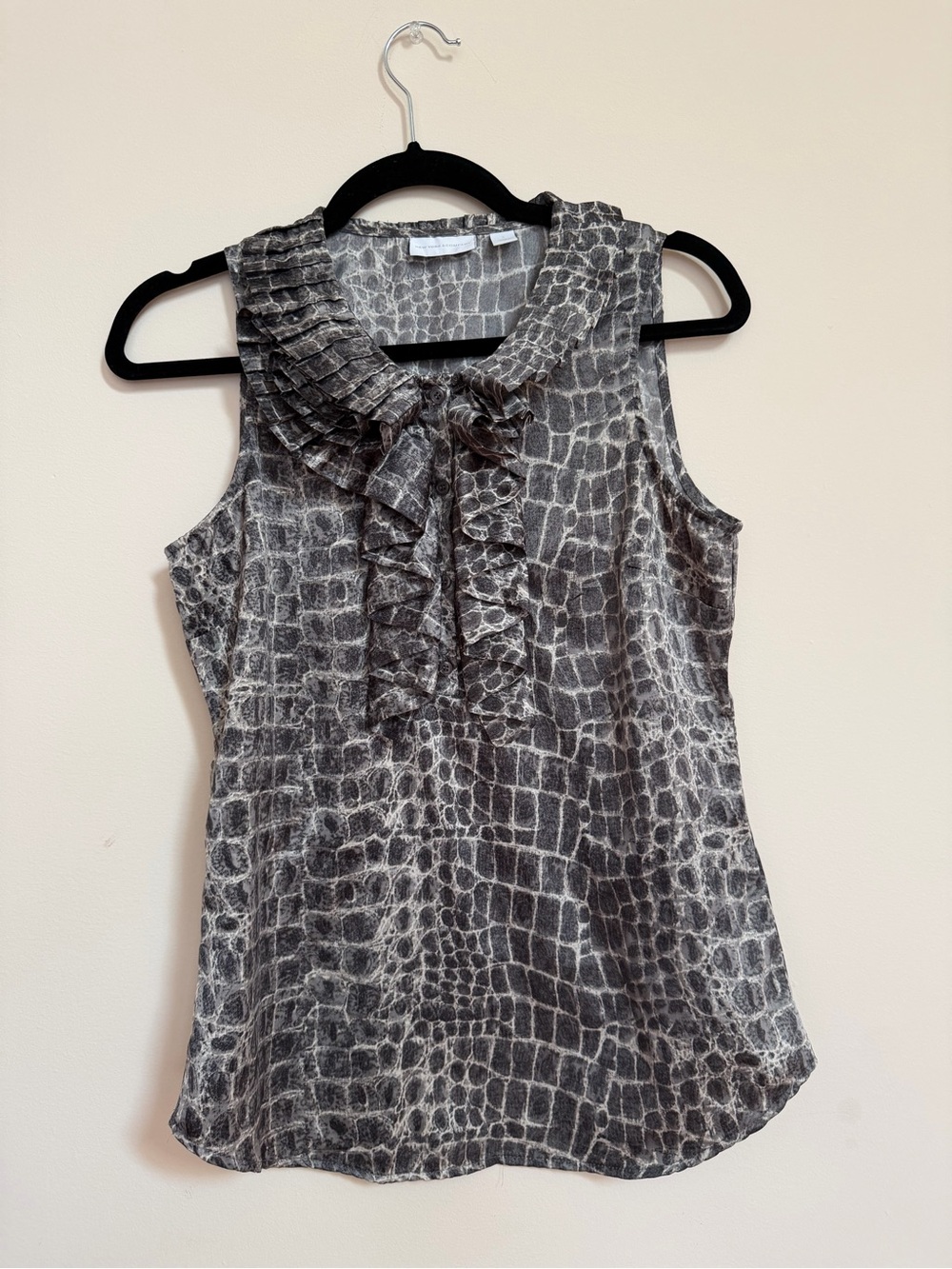 New York & Company Black and White Ruffle Front Sleeveless Top